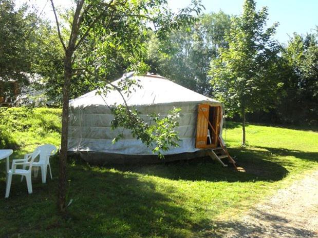 Camping Domaine De Mepillat Saint-Nizier-le-Bouchoux Экстерьер фото